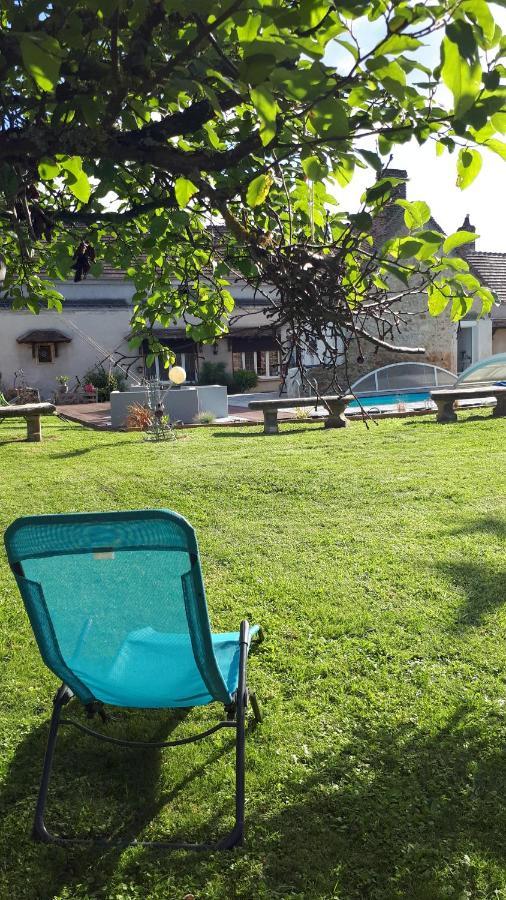 Gite Hary Villeblevin Buitenkant foto
